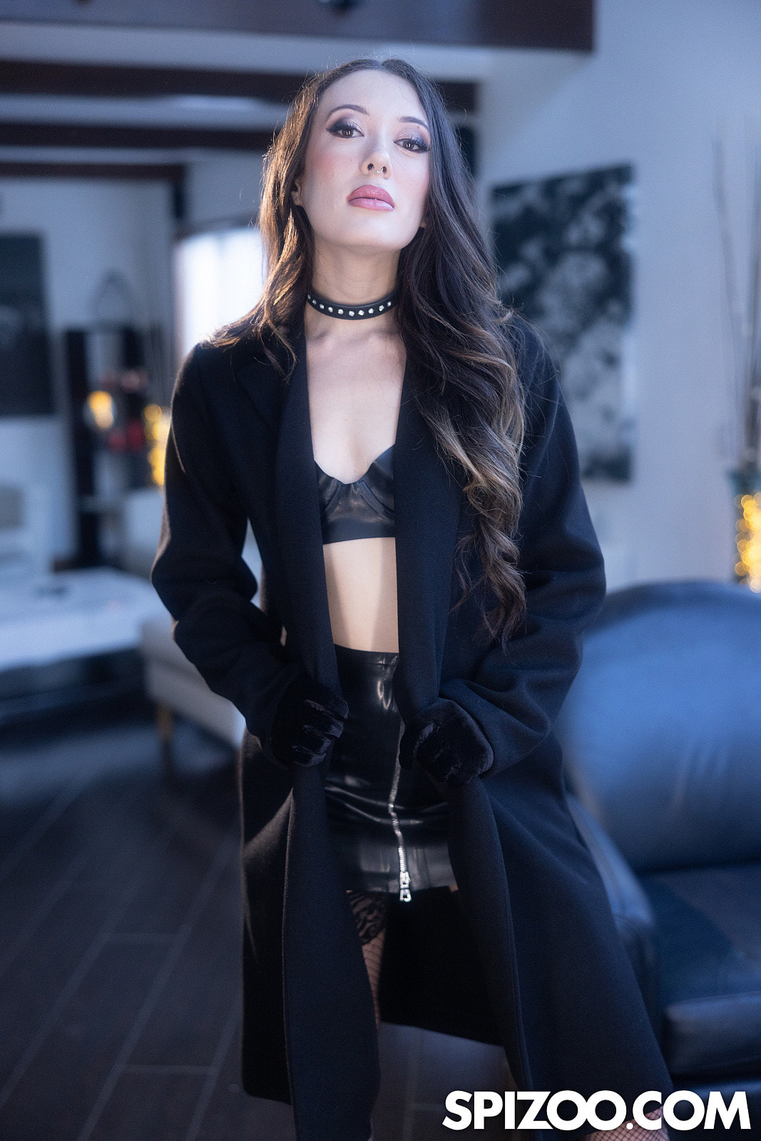 Dominant Lady Sage Hunter Savors A Thick Load