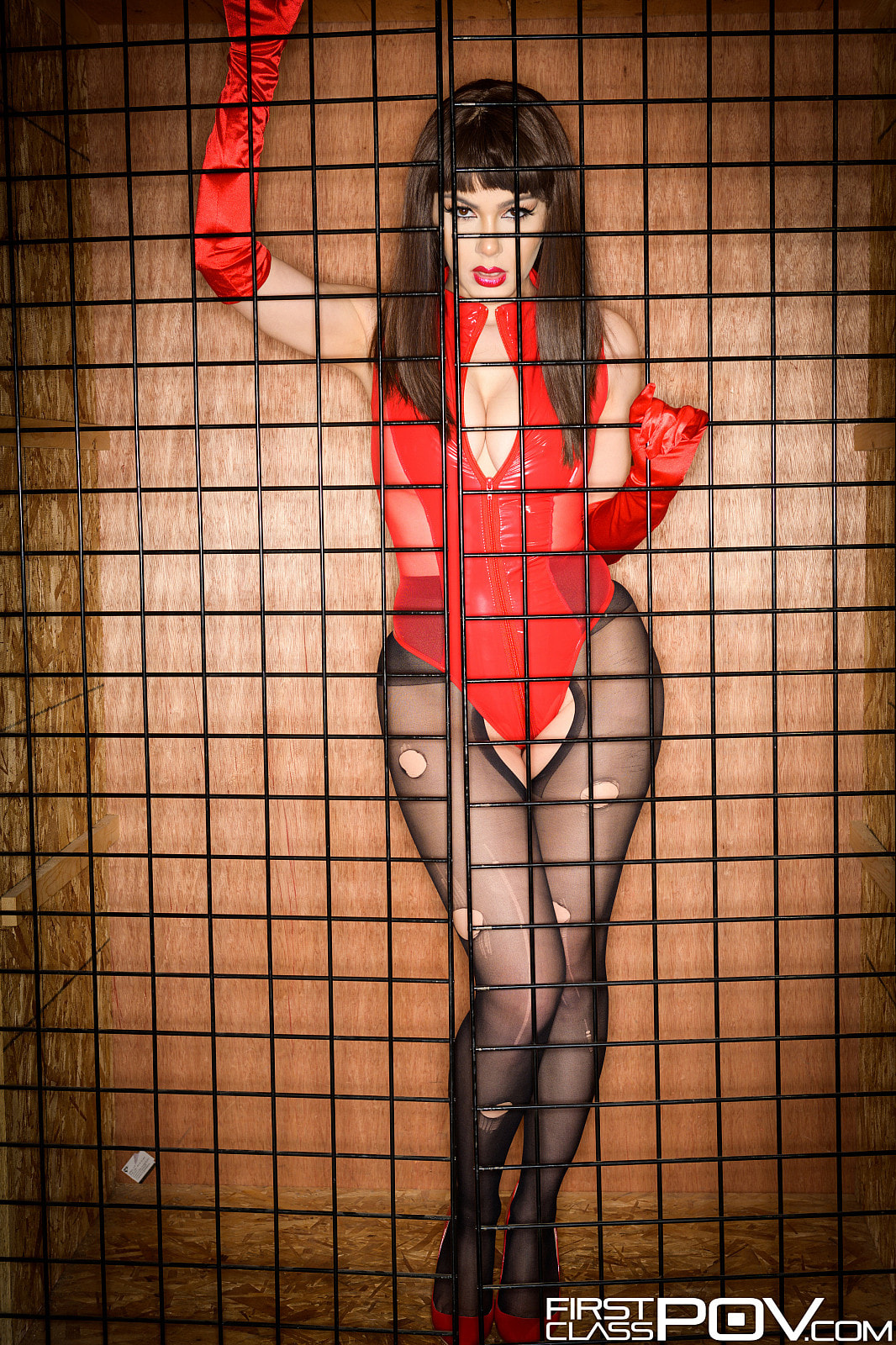 Caged Valentina Nappi Savagely Dominated